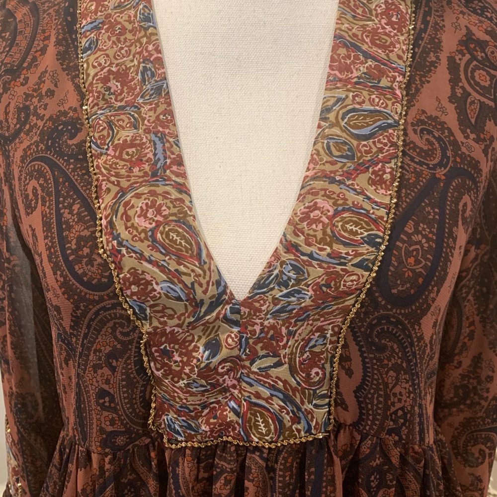 Zara woman deep V neck, flowy style dress size “S” - Picture 4 of 7